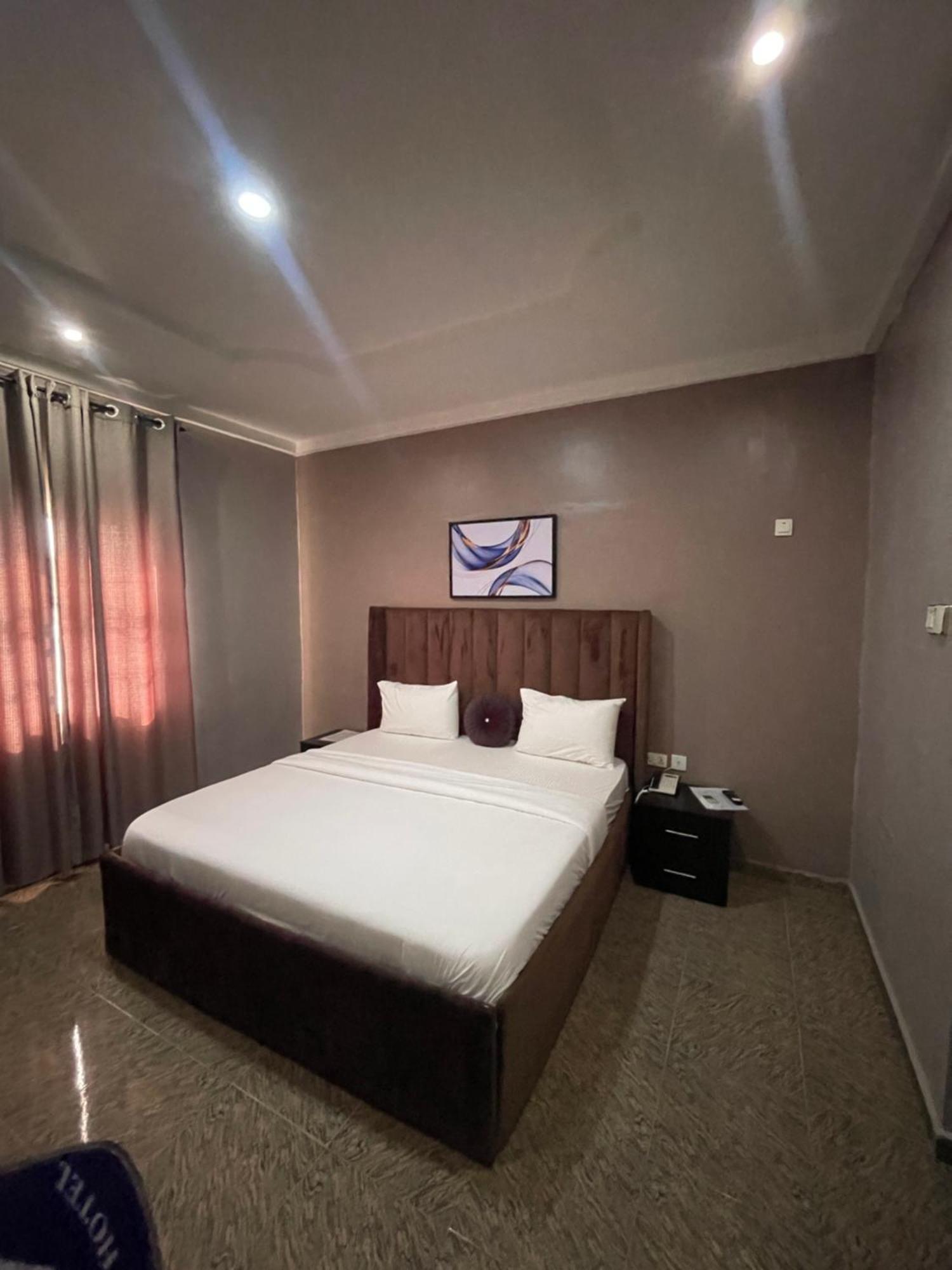Nexus Xpress Hotel Abuja Extérieur photo