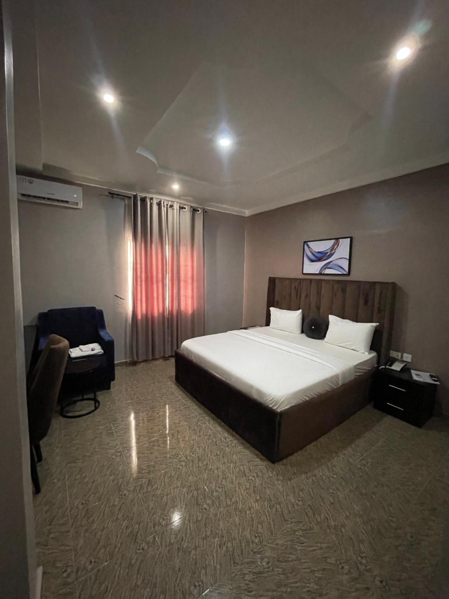 Nexus Xpress Hotel Abuja Extérieur photo