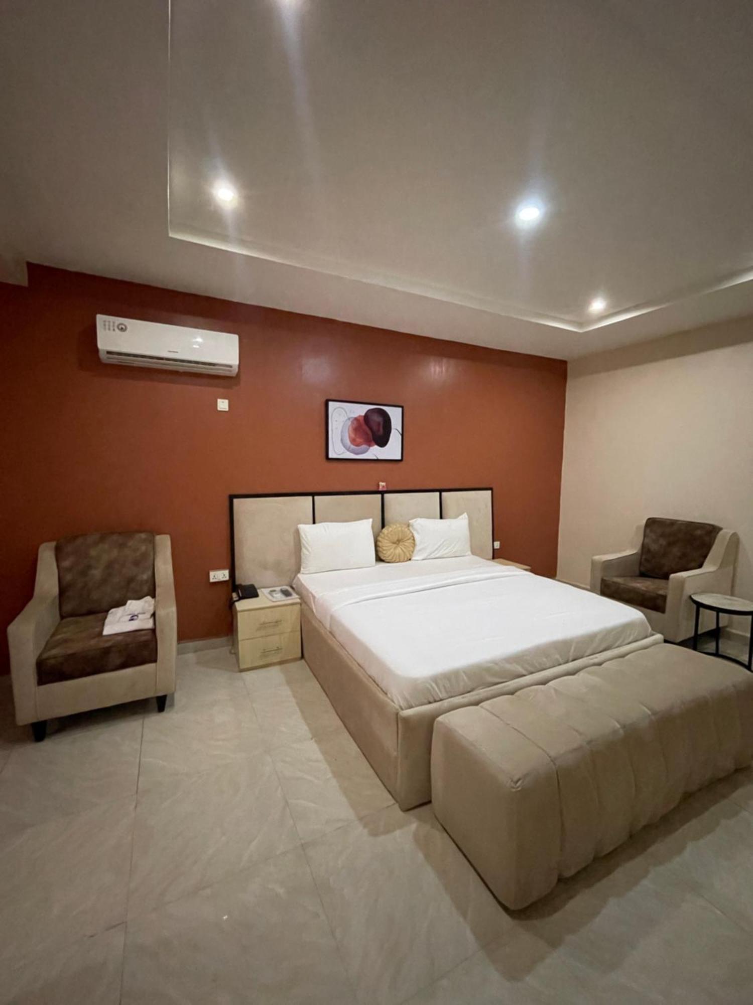 Nexus Xpress Hotel Abuja Extérieur photo
